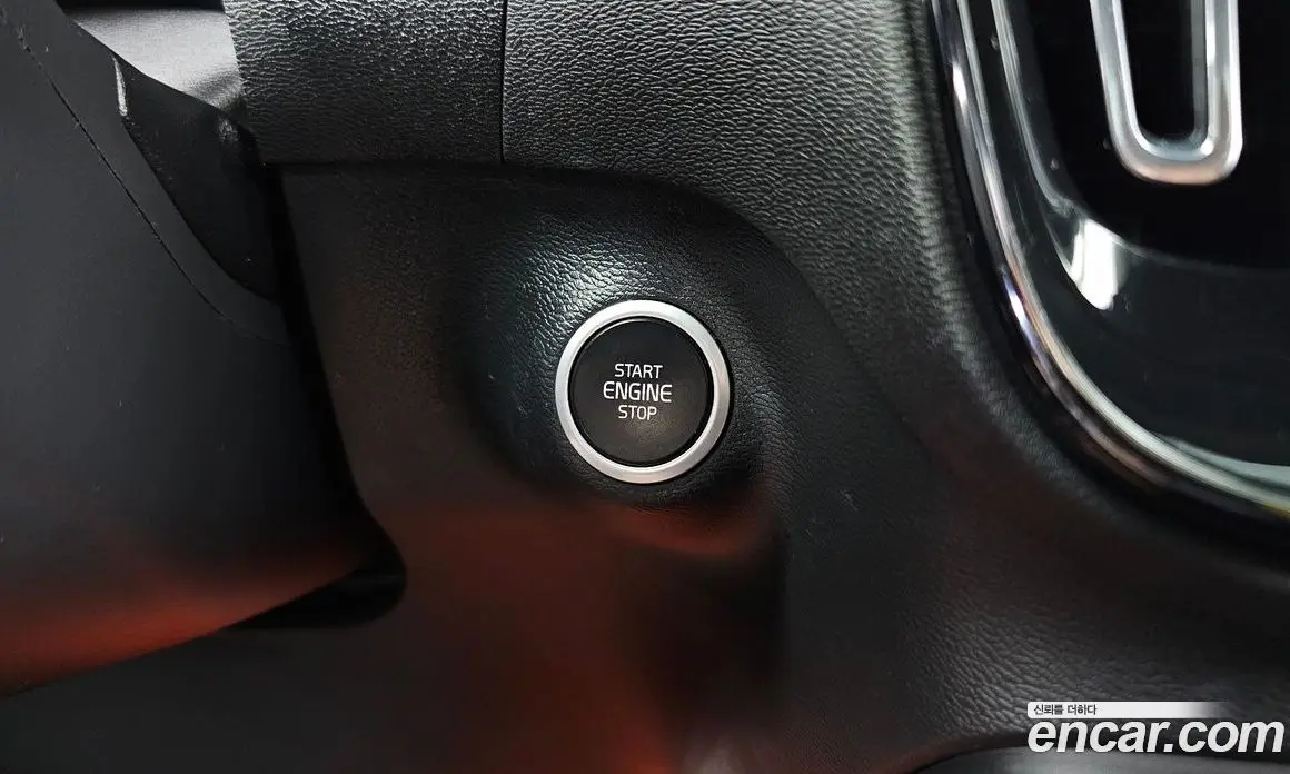 Volvo XC40 2020 2.0 автомат (гидро), фото 30