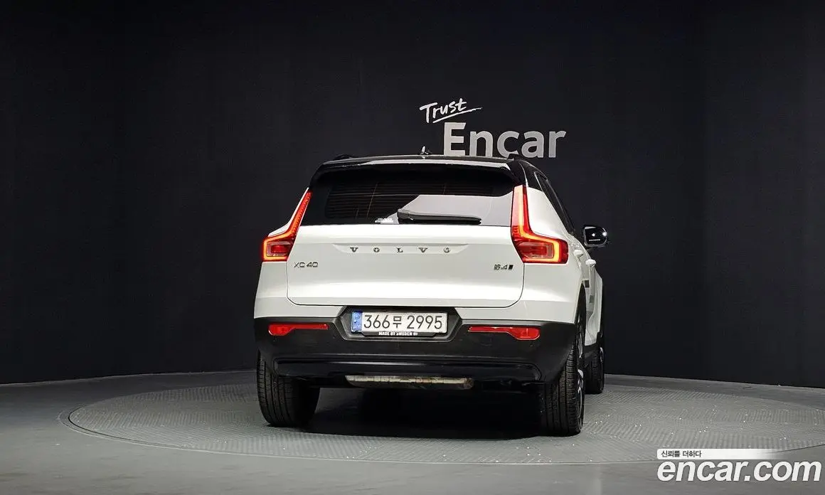 Volvo XC40 2020 2.0 автомат (гидро), фото 4