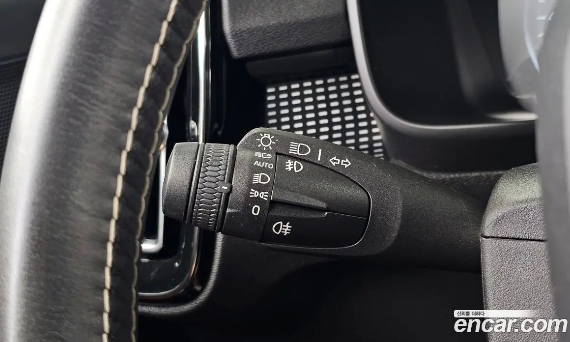 Volvo XC40 2020 2.0 автомат (гидро), фото 33