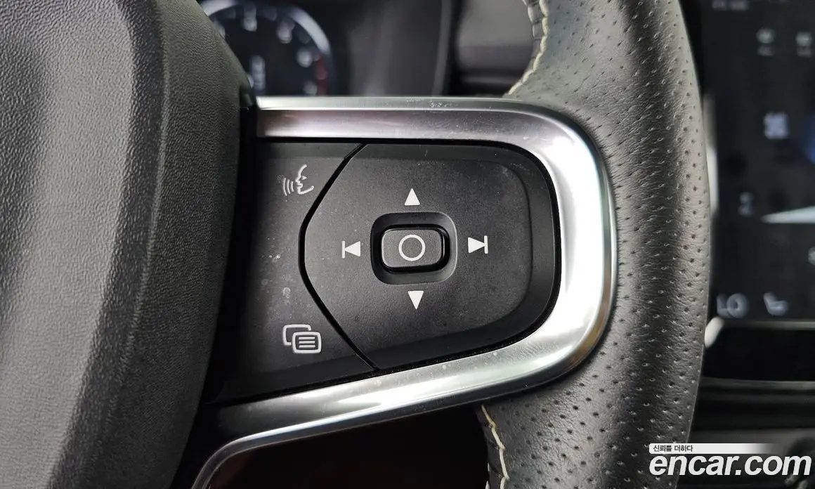 Volvo XC40 2020 2.0 автомат (гидро), фото 34