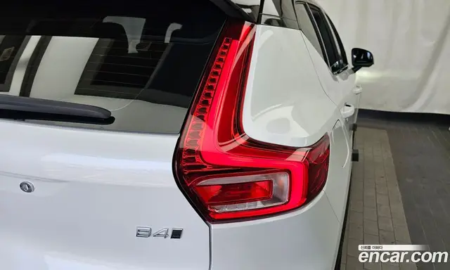 Volvo XC40 2020 2.0 автомат (гидро), миниатюра 9