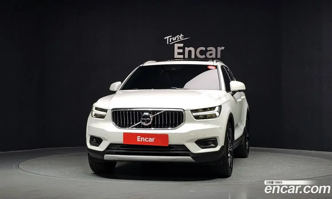 Volvo XC40 2021 2.0 автомат (гидро), фото 3