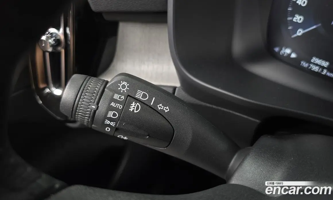 Volvo XC40 2021 2.0 автомат (гидро), фото 29
