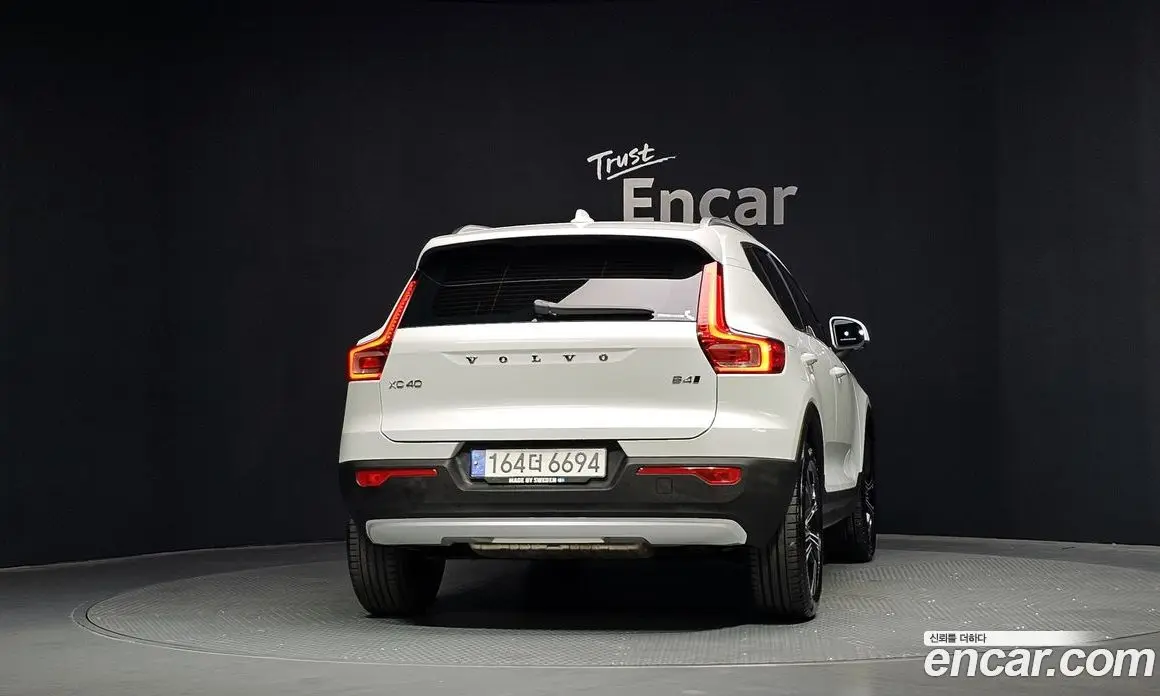 Volvo XC40 2021 2.0 автомат (гидро), фото 4