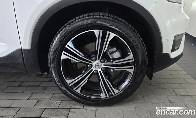Volvo XC40 2021 2.0 автомат (гидро), миниатюра 7