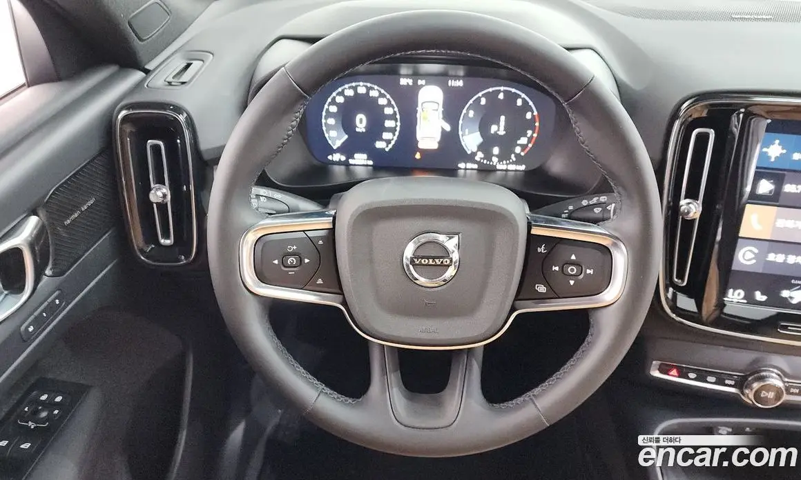 Volvo XC40 2021 2.0 автомат (гидро), фото 19