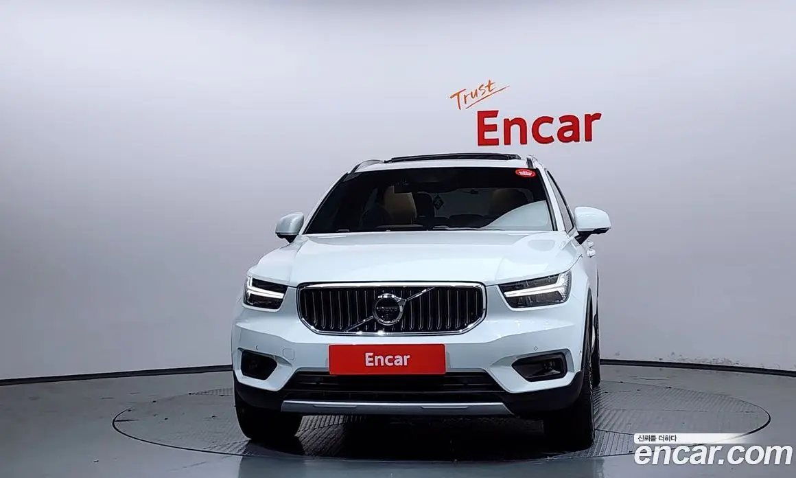 Volvo XC40 2021 2.0 автомат (гидро), фото 3