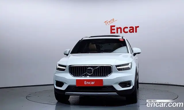 Volvo XC40 2021 2.0 автомат (гидро), миниатюра 3