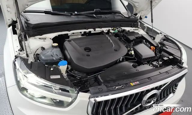 Volvo XC40 2021 2.0 автомат (гидро), миниатюра 6