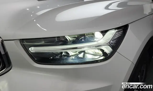 Volvo XC40 2021 2.0 автомат (гидро), миниатюра 8