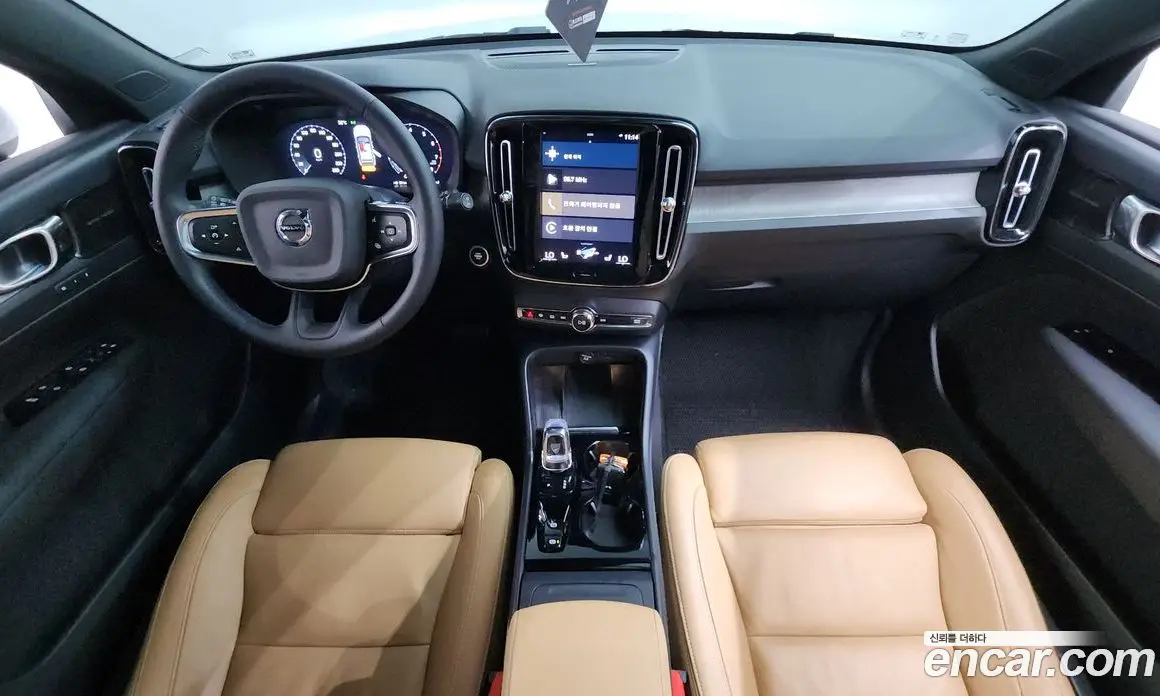 Volvo XC40 2021 2.0 автомат (гидро), фото 10