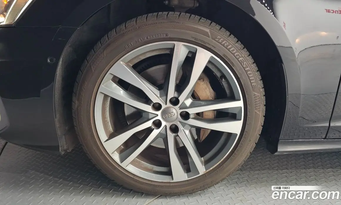 Audi A6 2021 3.0 автомат (гидро), фото 5
