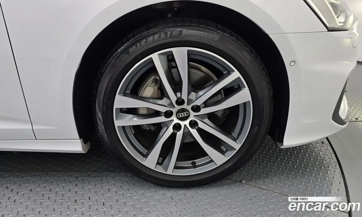 Audi A6 2022 2.0 автомат (гидро), фото 7