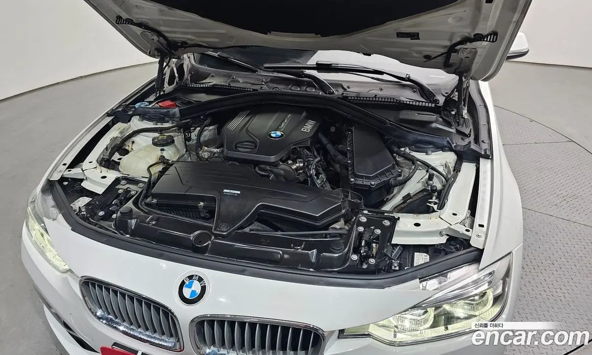 BMW 3 серия 2017 2.0 автомат (гидро), фото 6