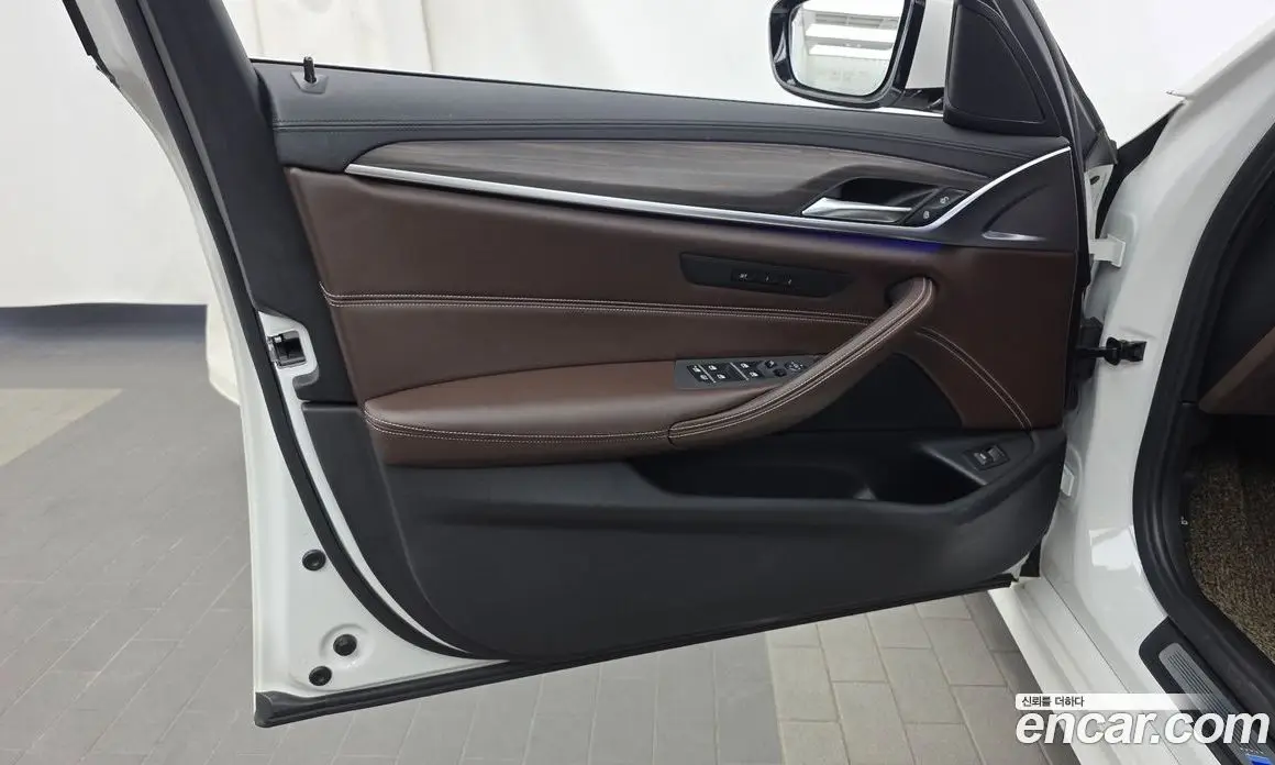 BMW 5 серия 2018 2.0 автомат (гидро), фото 14