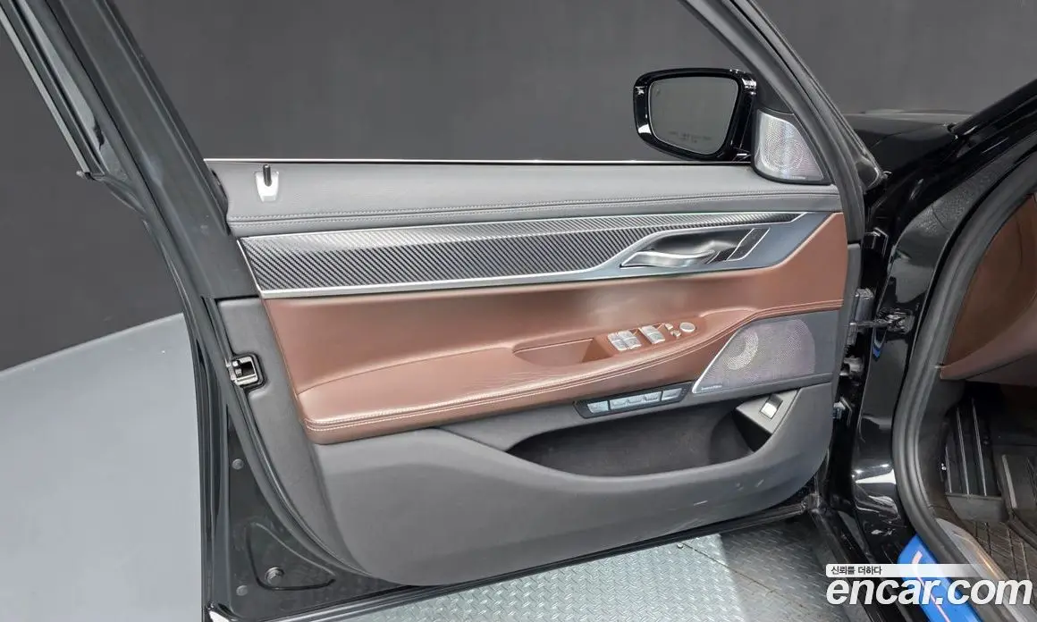 BMW 7 серия 2017 4.4 автомат (гидро), фото 13