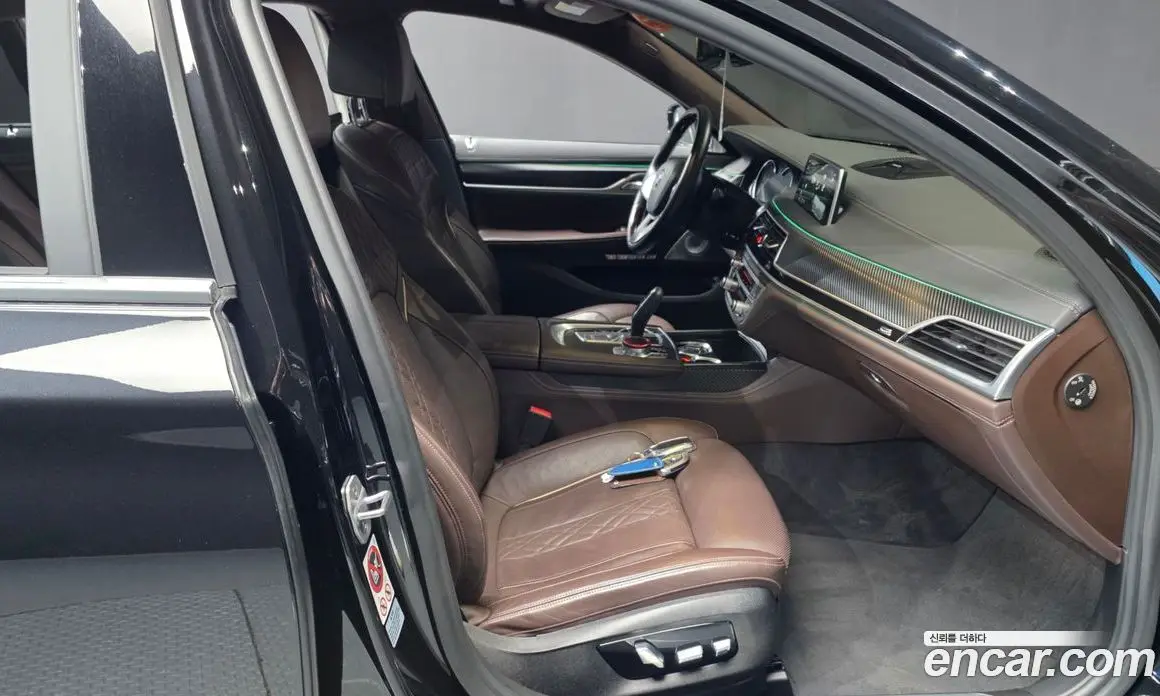 BMW 7 серия 2017 4.4 автомат (гидро), фото 16
