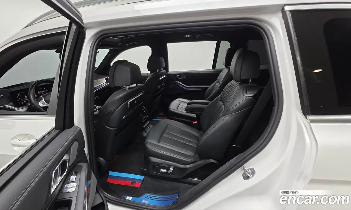 BMW X7 2023 3.0 автомат (гидро), фото 16