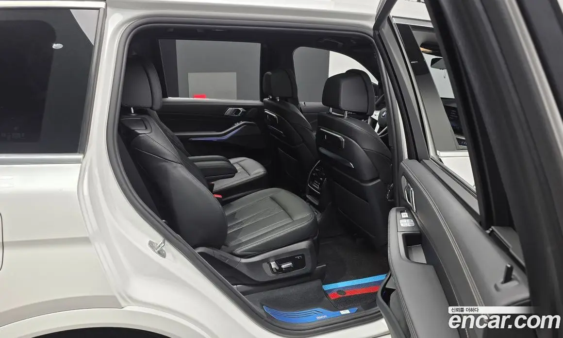 BMW X7 2023 3.0 автомат (гидро), фото 18