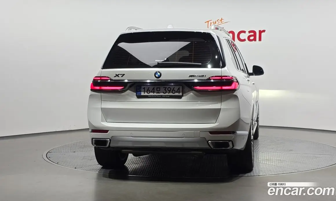 BMW X7 2023 3.0 автомат (гидро), фото 4