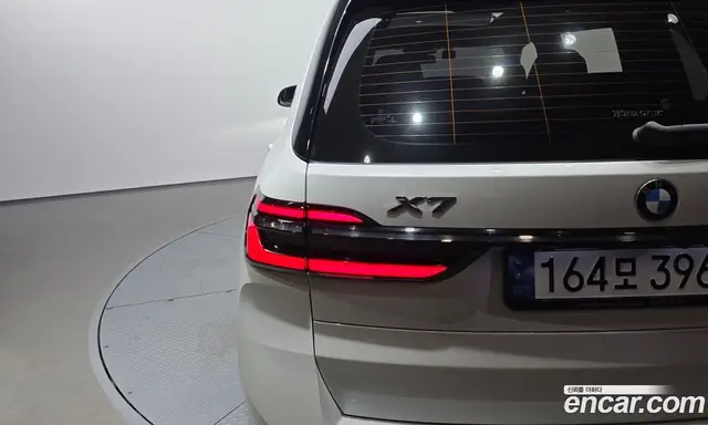 BMW X7 2023 3.0 автомат (гидро), миниатюра 9