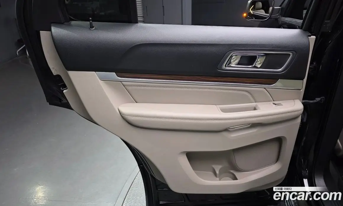 Ford Explorer 2018 2.3 автомат (гидро), фото 15