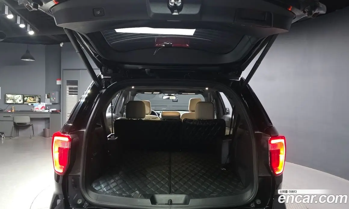 Ford Explorer 2018 2.3 автомат (гидро), фото 26