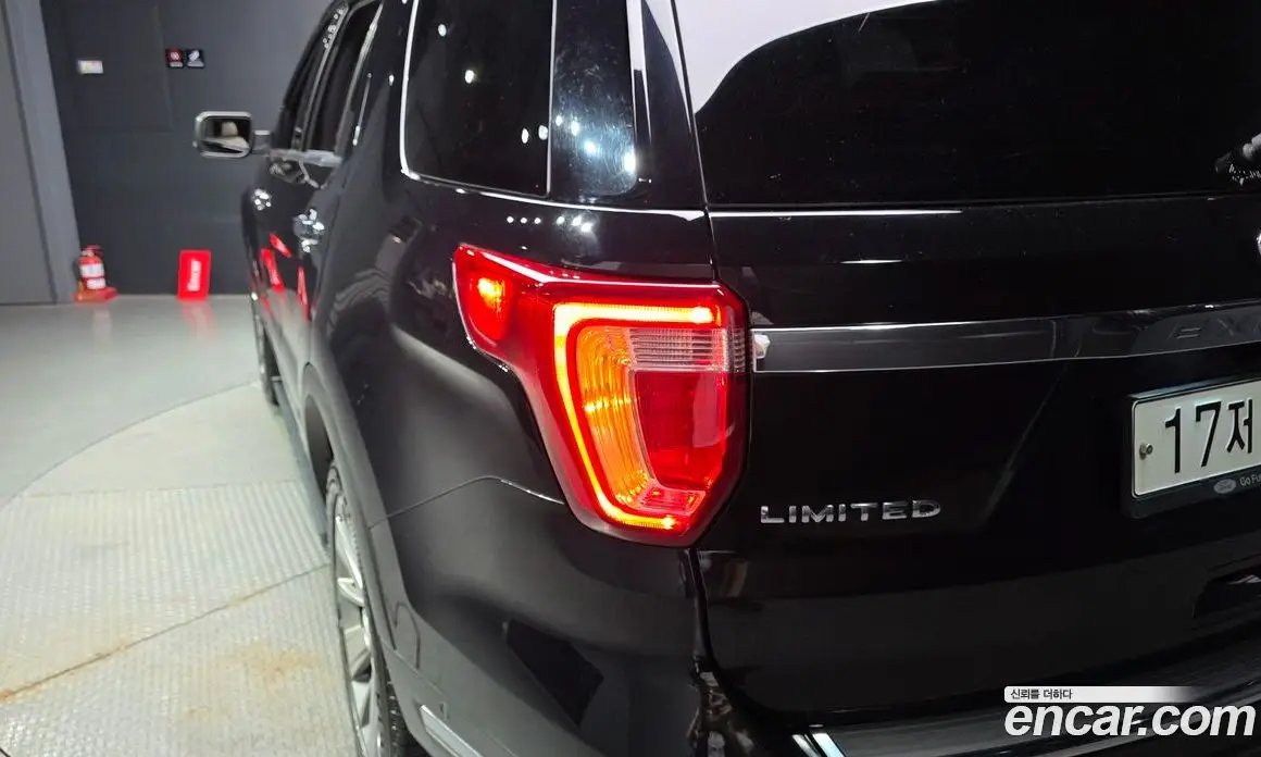 Ford Explorer 2018 2.3 автомат (гидро), фото 9