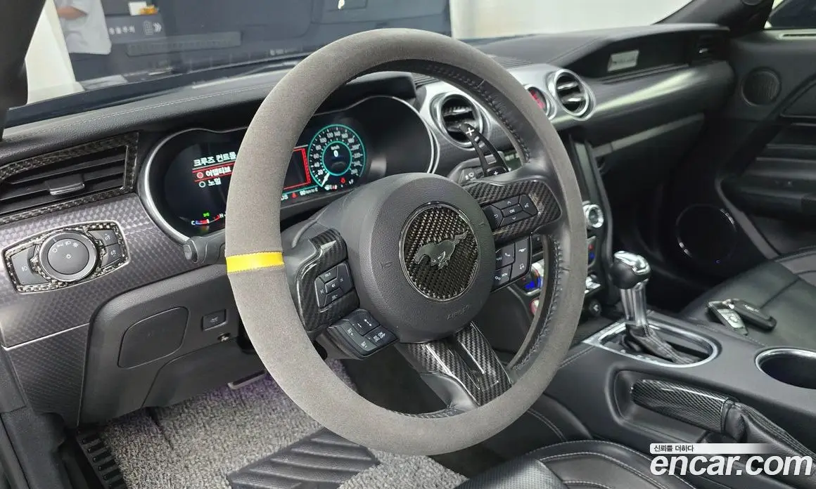 Ford Mustang 2018 2.3 автомат (гидро), фото 19