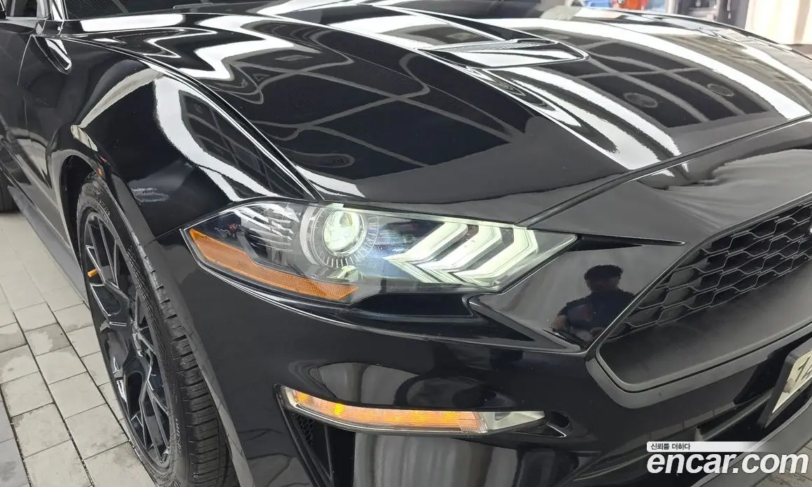 Ford Mustang 2018 2.3 автомат (гидро), фото 8