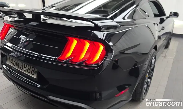 Ford Mustang 2018 2.3 автомат (гидро), миниатюра 9