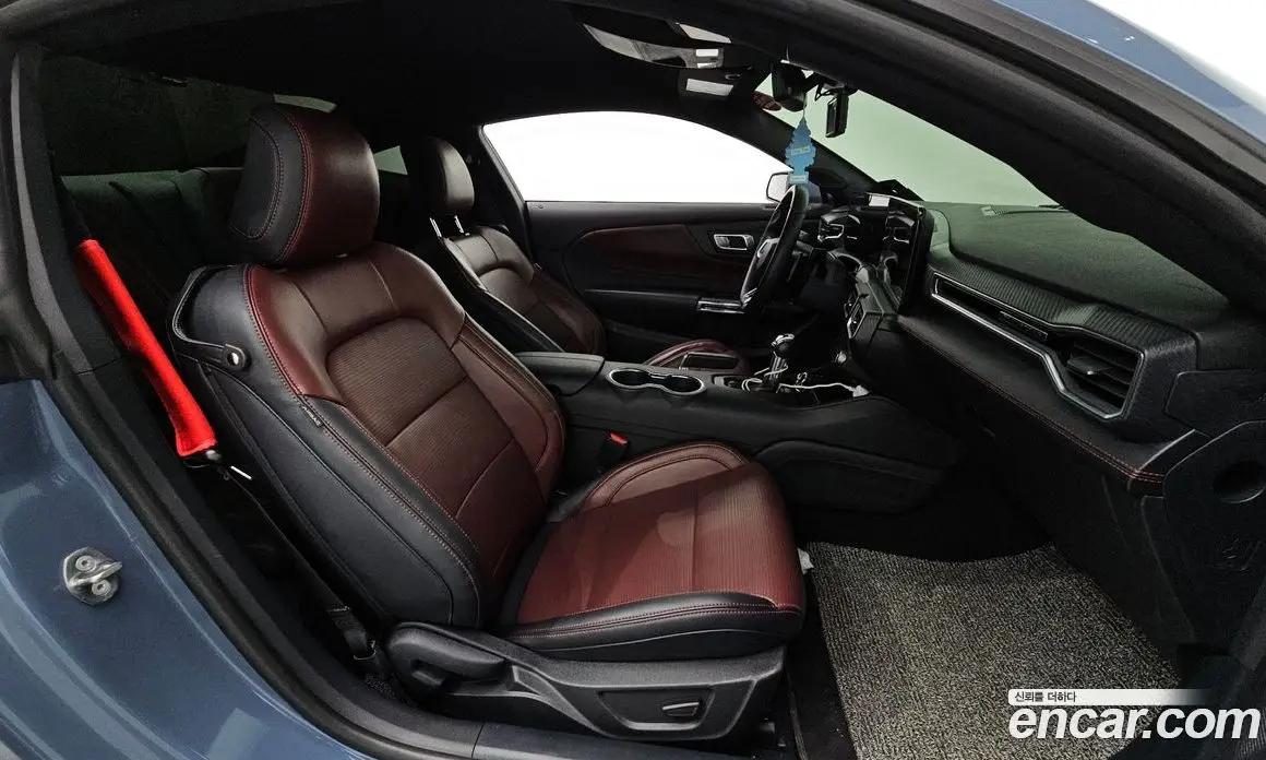 Ford Mustang 2024 5.0 автомат (гидро), фото 16