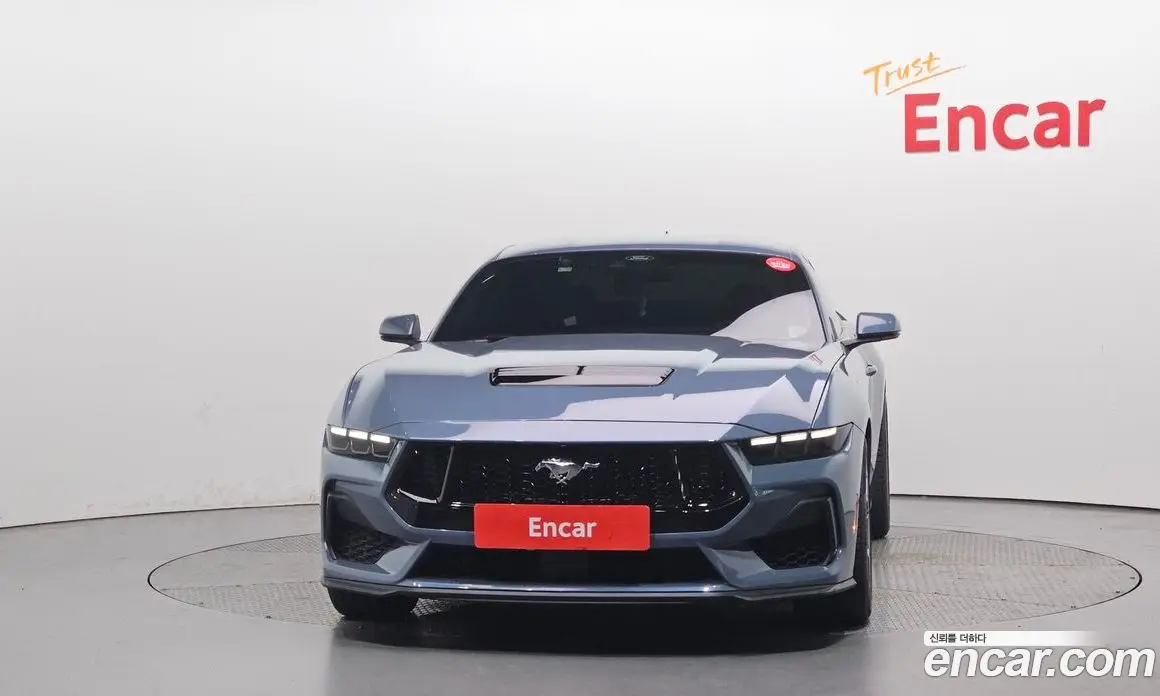 Ford Mustang 2024 5.0 автомат (гидро), фото 3