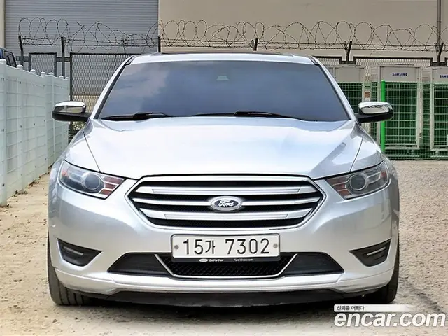 Ford Taurus, 2015, 110 166 км