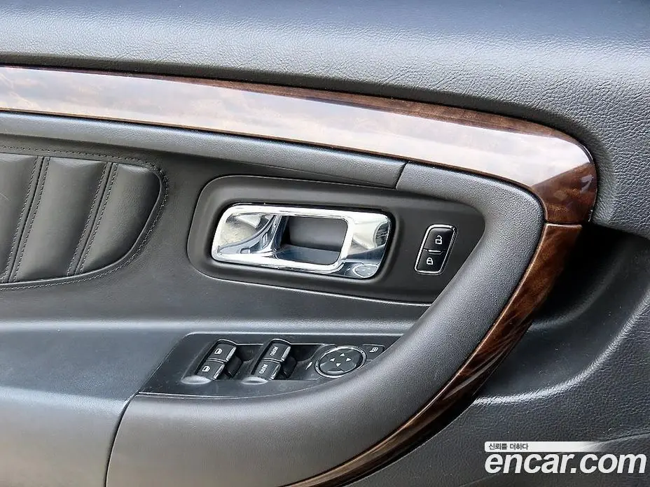 Ford Taurus 2015 2.0 автомат (гидро), фото 11