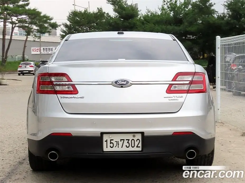 Ford Taurus 2015 2.0 автомат (гидро), фото 4
