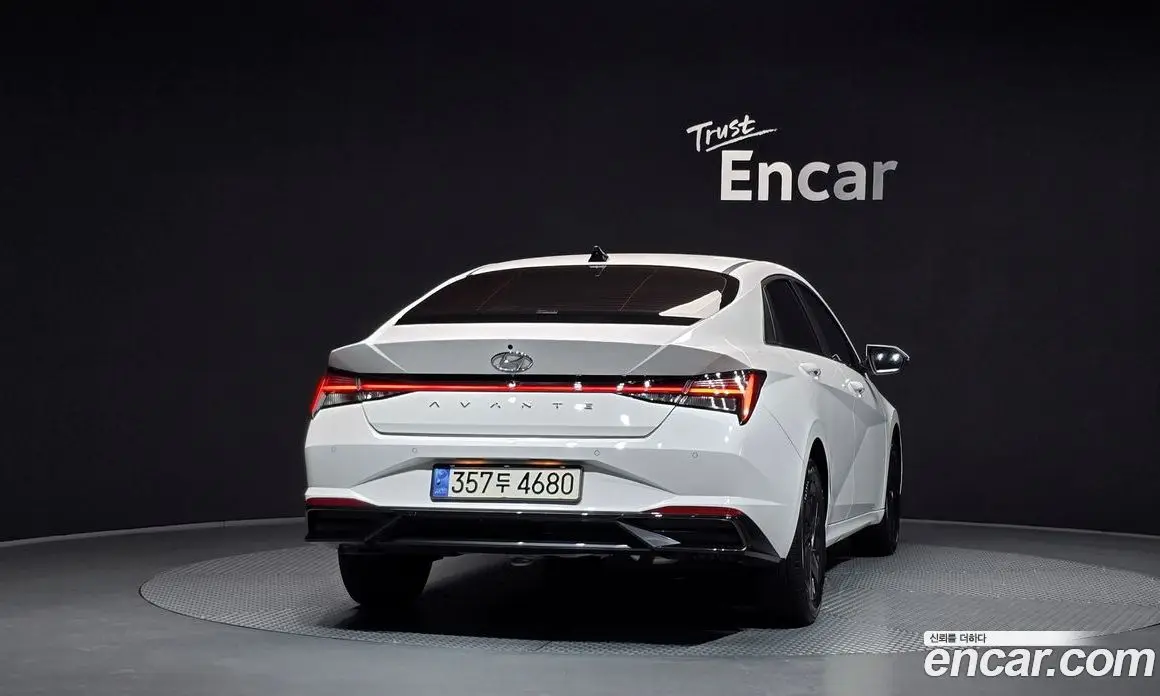 Hyundai Avante 2023 1.6 автомат (гидро), фото 4