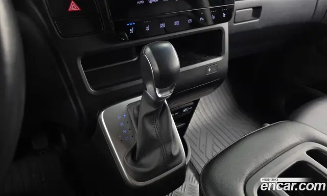 Hyundai Staria 2023 2.2 автомат (гидро), миниатюра 12