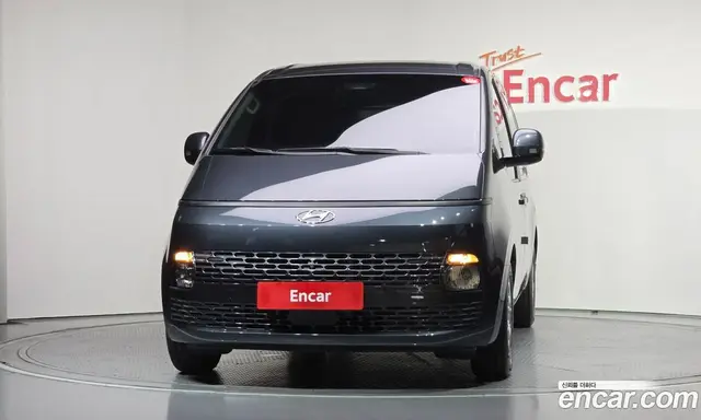 Hyundai Staria 2023 2.2 автомат (гидро), миниатюра 3