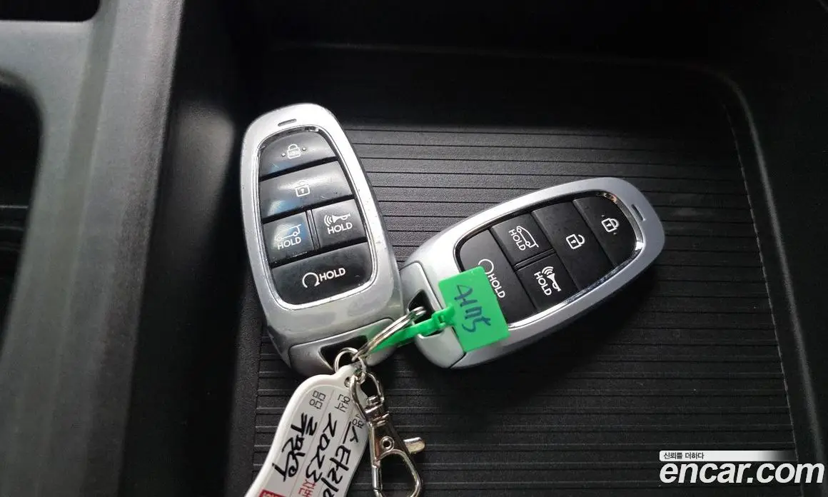 Hyundai Staria 2023 2.2 автомат (гидро), фото 24