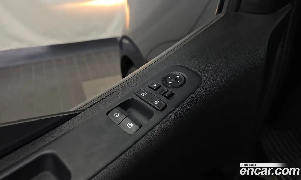 Hyundai Staria 2023 2.2 автомат (гидро), фото 29