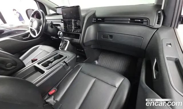 Hyundai Staria 2023 2.2 автомат (гидро), миниатюра 10
