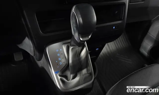 Hyundai Staria 2024 1.6 автомат (гидро), миниатюра 11