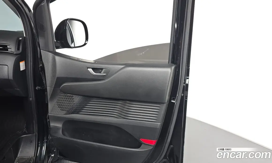 Hyundai Staria 2024 1.6 автомат (гидро), фото 13