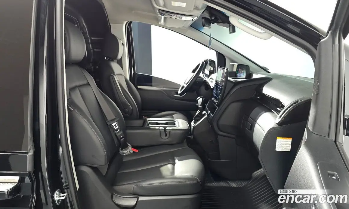 Hyundai Staria 2024 1.6 автомат (гидро), фото 15