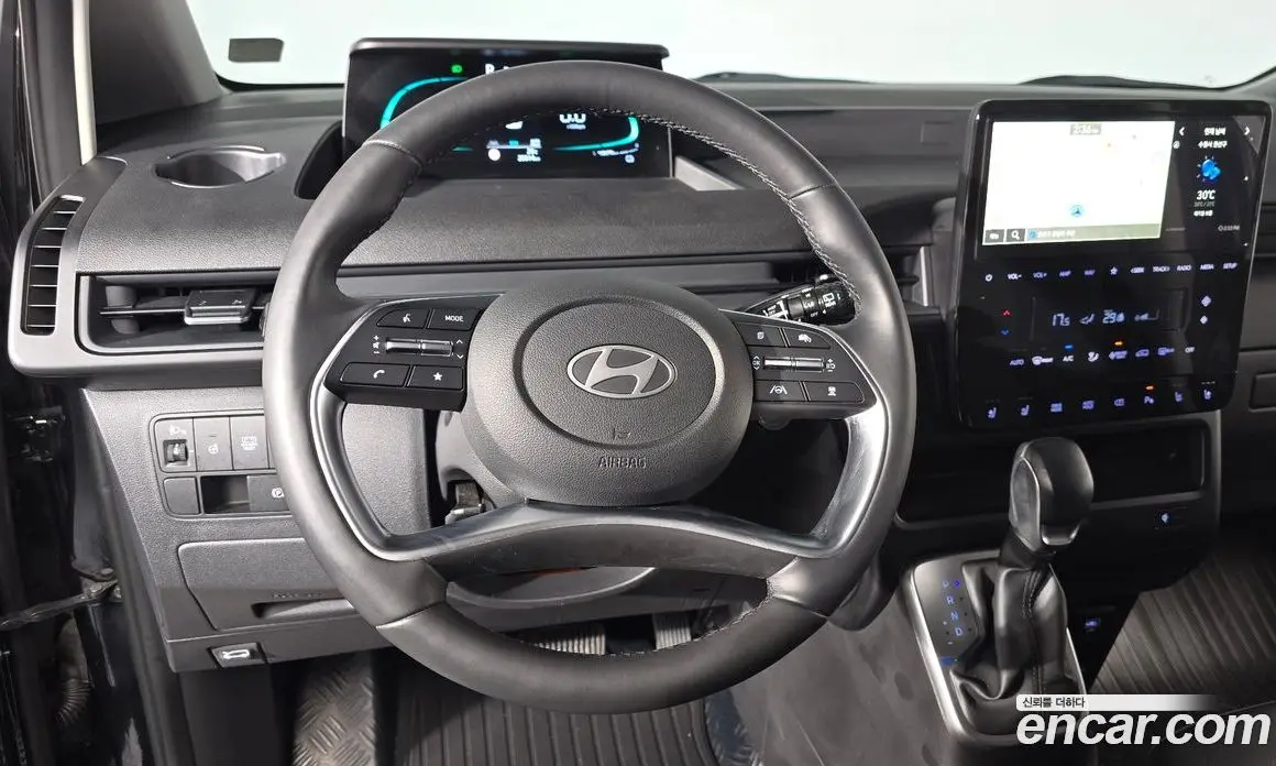 Hyundai Staria 2024 1.6 автомат (гидро), фото 18