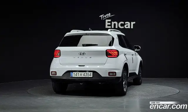 Hyundai Venue 2021 1.6 автомат (гидро), миниатюра 3