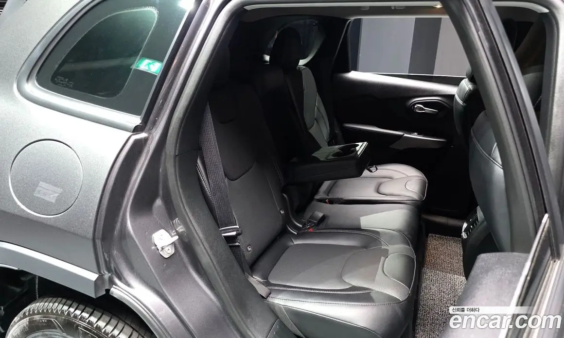 Jeep Cherokee 2022 2.4 автомат (гидро), фото 17