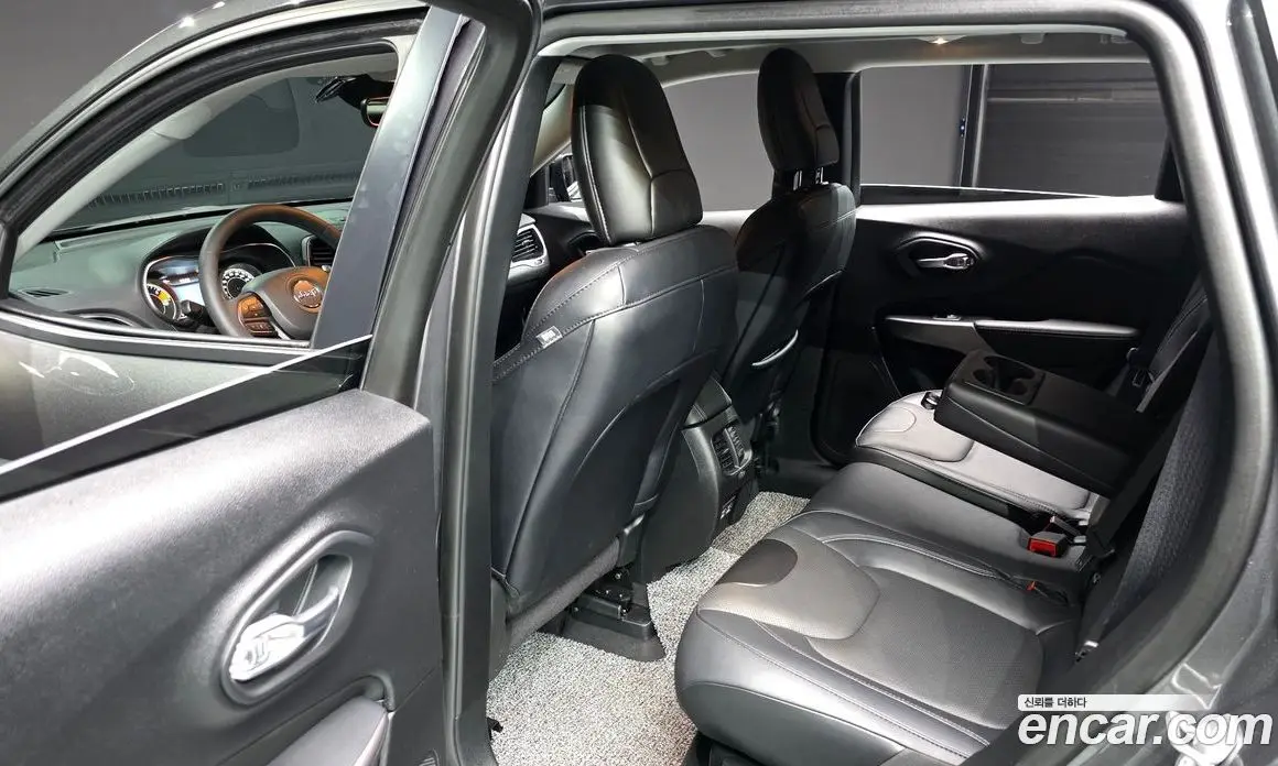Jeep Cherokee 2022 2.4 автомат (гидро), фото 18