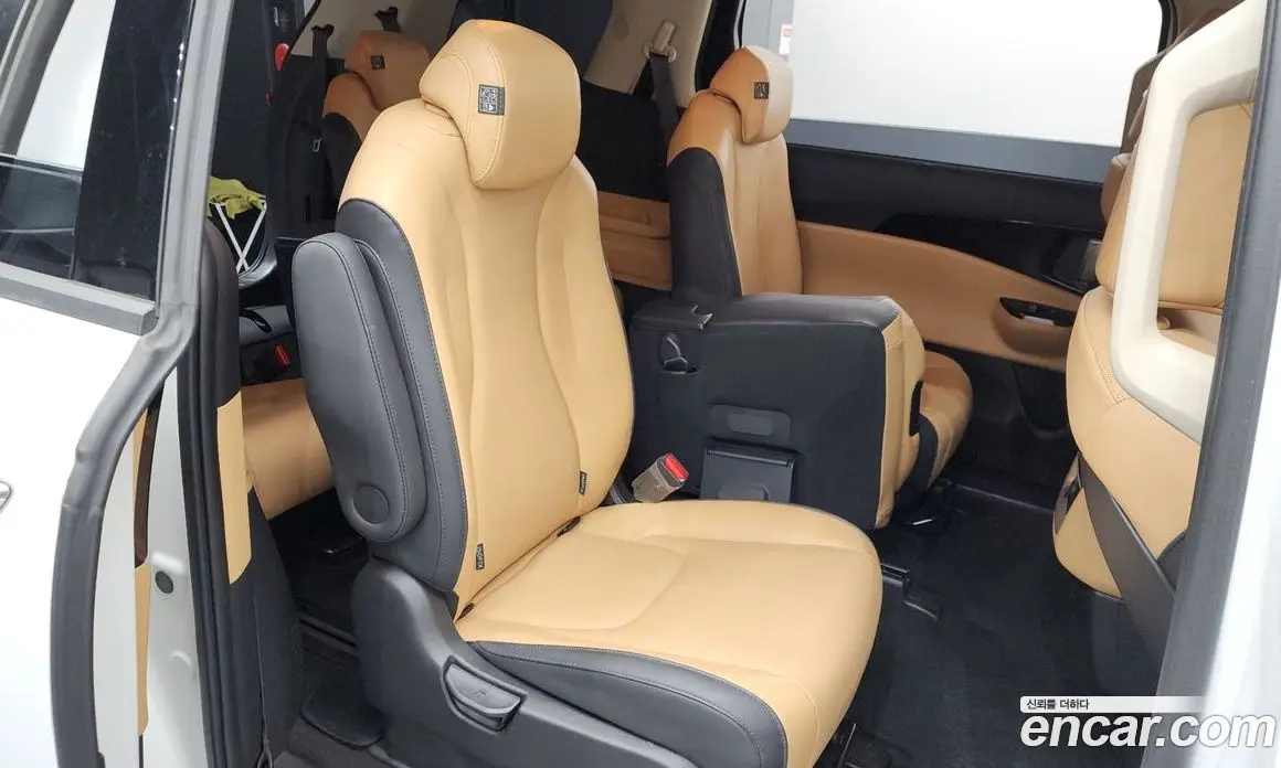Kia Carnival 2023 2.2 автомат (гидро), фото 17